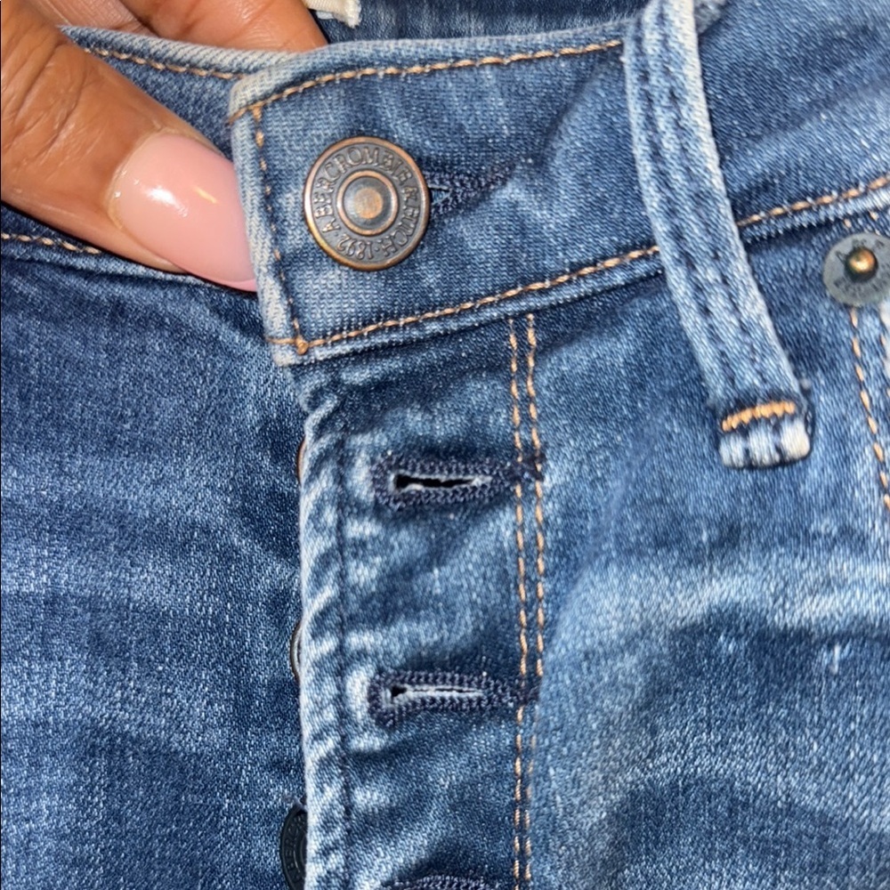Abercrombie & Fitch High Rise Blue Jeans with Distressed Details - Curve Love - Picture 3 of 9